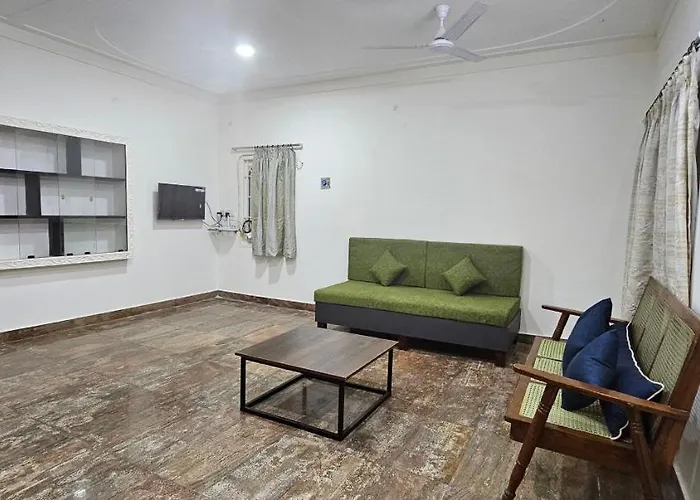 Homestay - Ac 3 Bhk Near Alrport