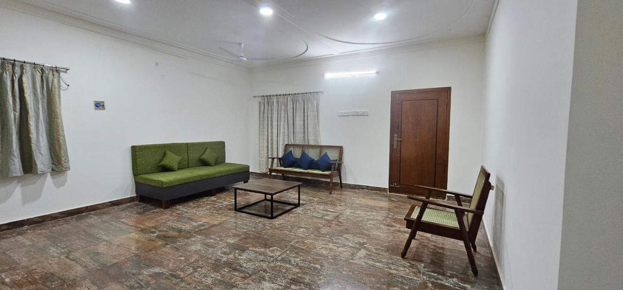 - Ac 3 Bhk Near Alrport * Chennai