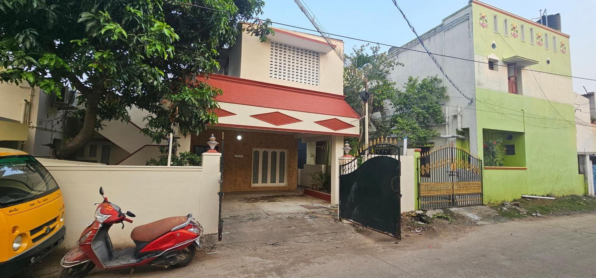 - Ac 3 Bhk Near Alrport Villa *